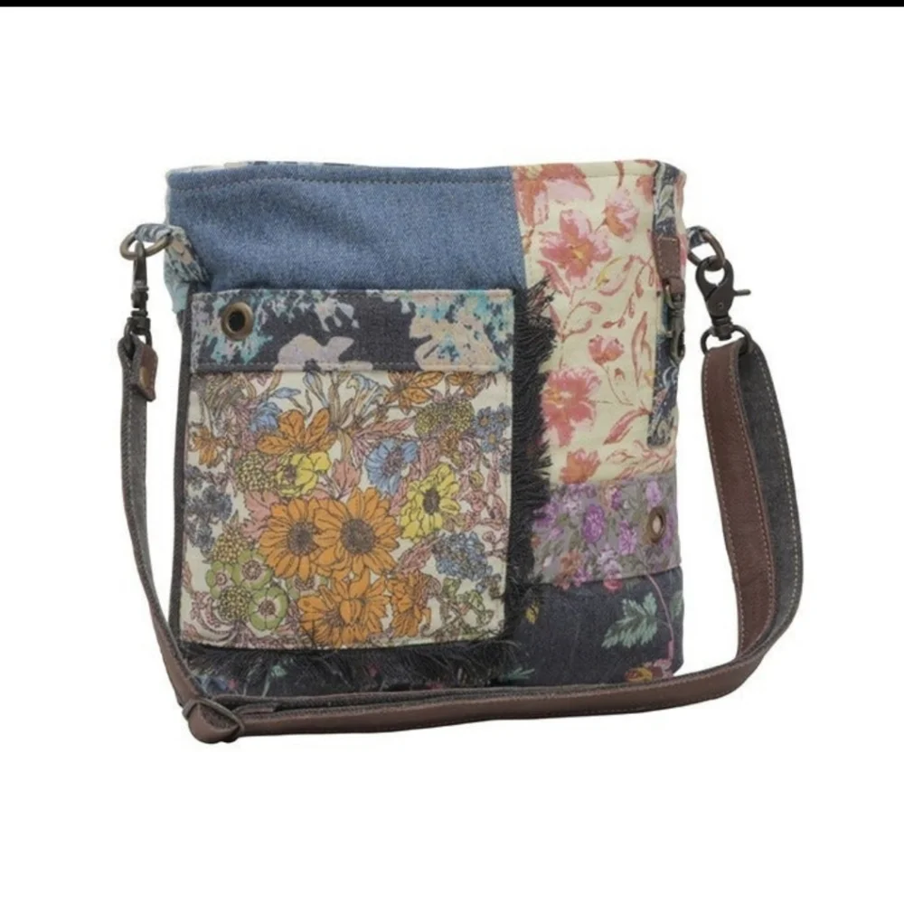 NWT Myra Shoulder Bag - Picture 1 of 7